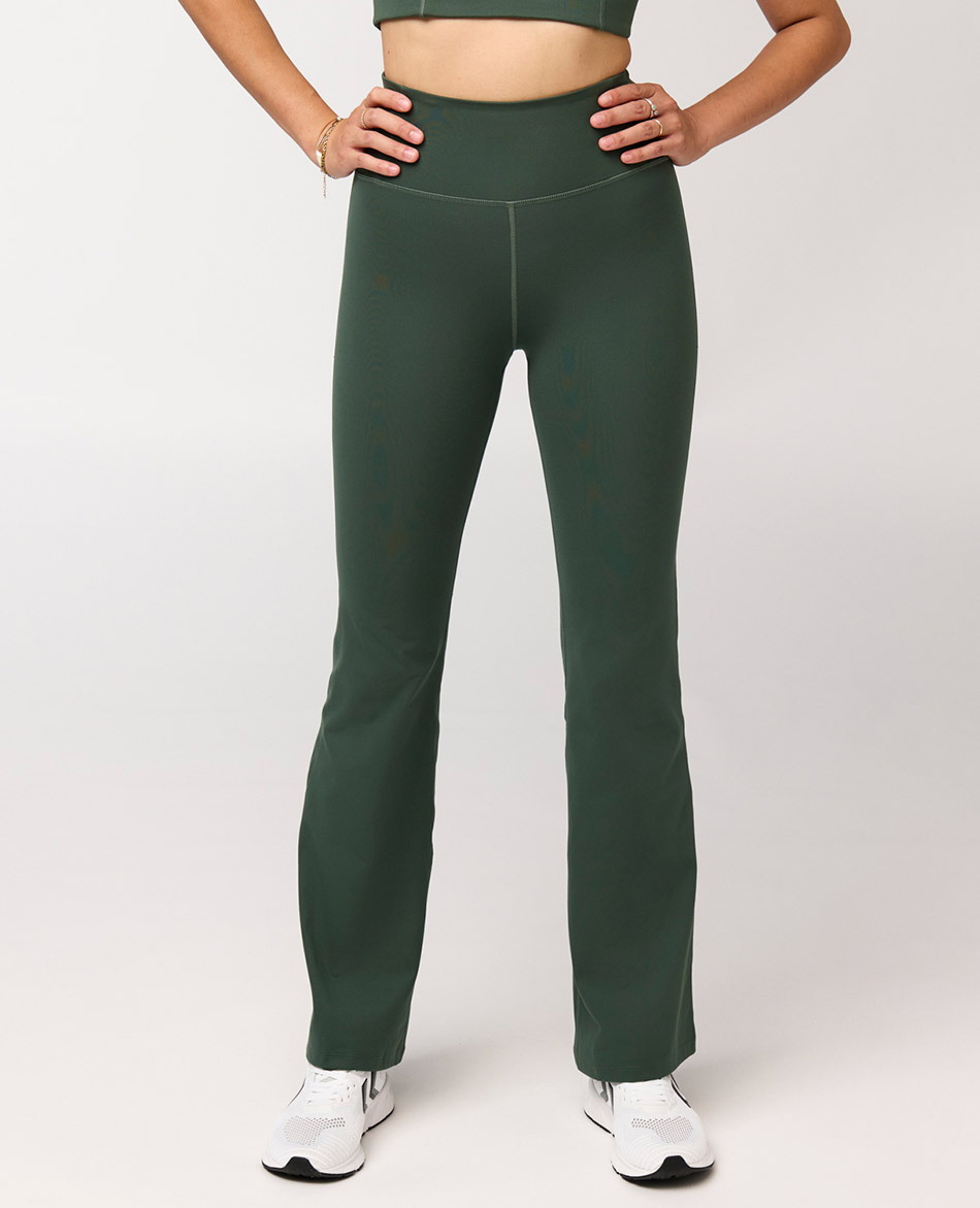 GIRLFRIEND MALLA GIRLFRIEND COMPRESSIVE FLARE