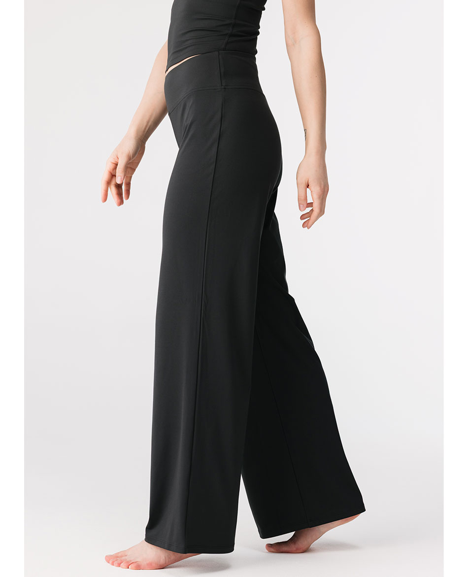 GIRLFRIEND PANTALON GIRLFRIEND JADA STRAIGHT LEG