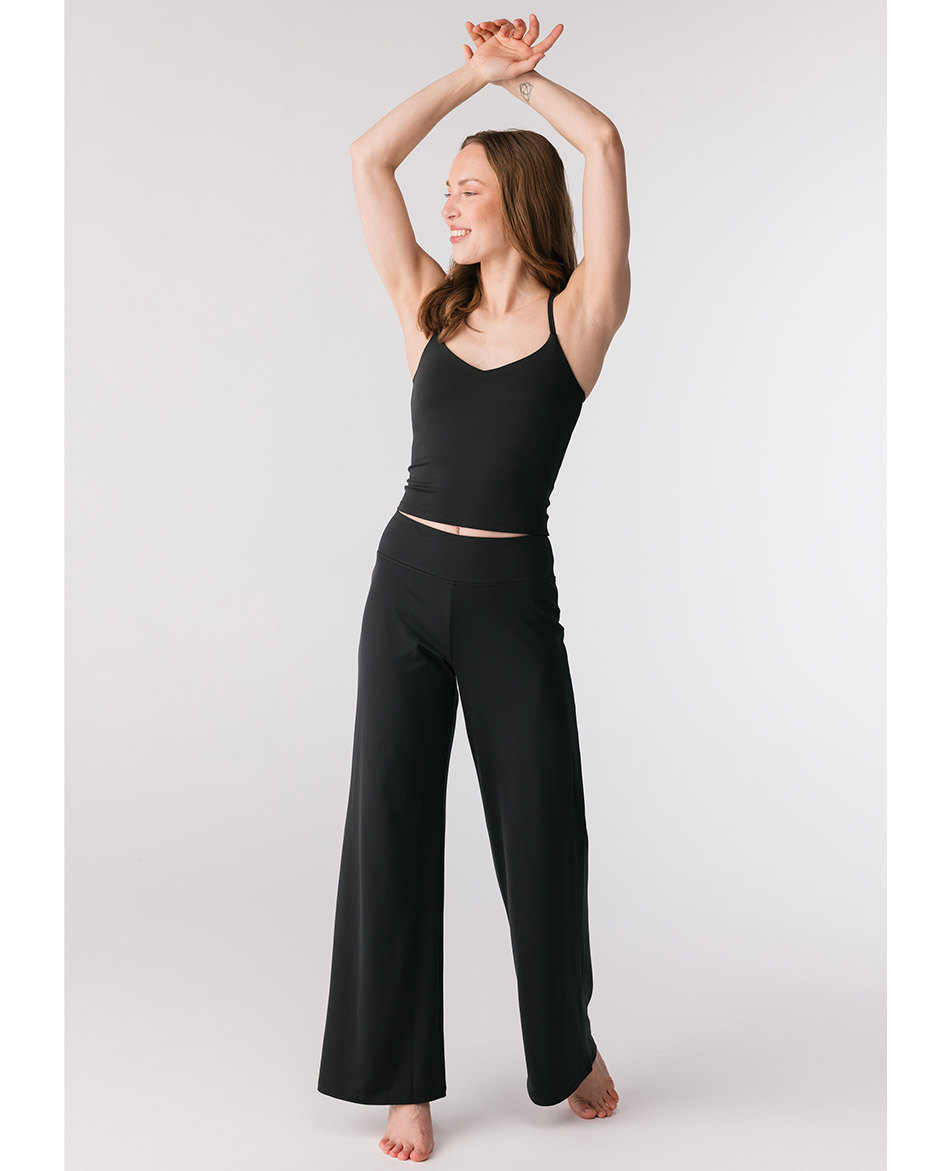 GIRLFRIEND PANTALON GIRLFRIEND JADA STRAIGHT LEG