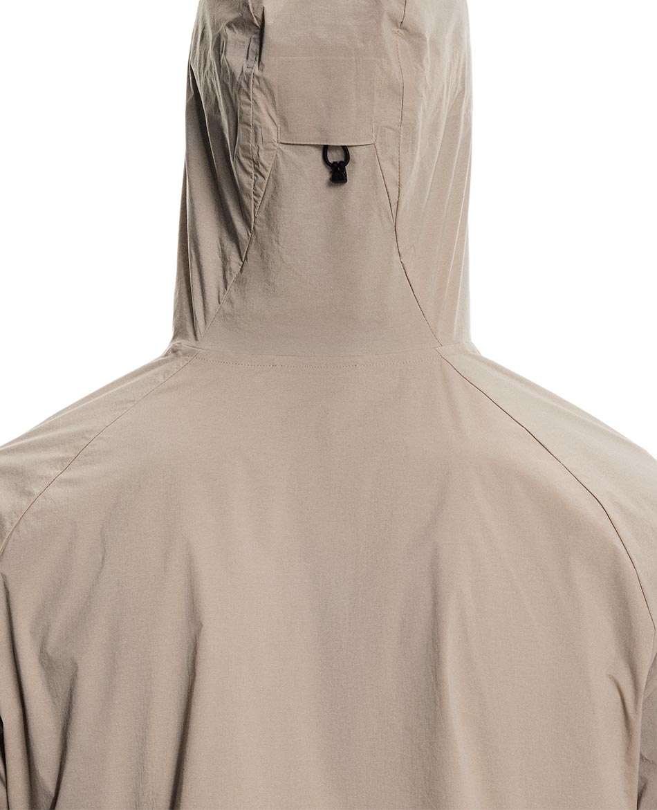 ON CHAQUETA CON CAPUCHA ON RUNNING CORE