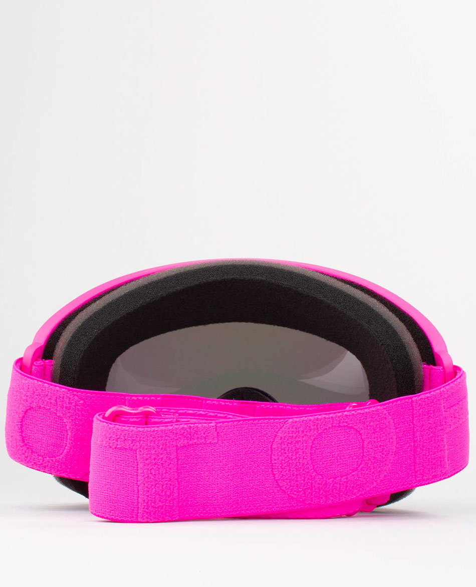 OUT OF MASCARA OUT OF FLAT C2