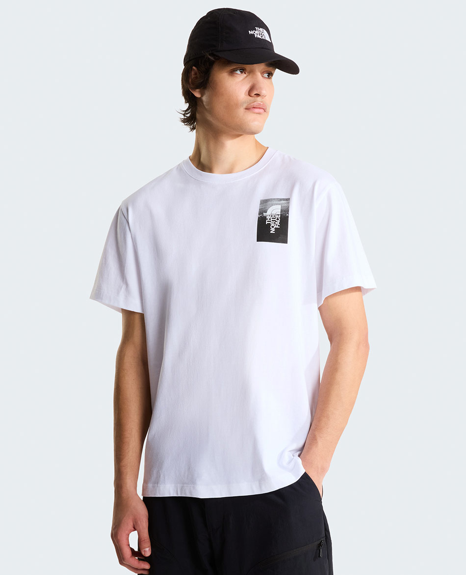 NORTH FACE CAMISETA. NORTH FACE APEX '75 COLLAGE RELAXED SS